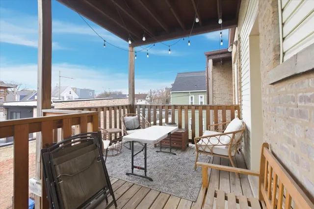 $1,900 | 1951 North Monticello Avenue, Unit 2, Chicago, IL 60647