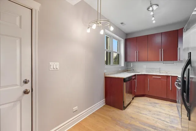 $1,900 | 1951 North Monticello Avenue, Unit 2, Chicago, IL 60647