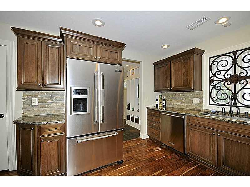 7025 Warwick Road Indianapolis, IN 46220 - Photo 11 of 24 Gallery Image 11