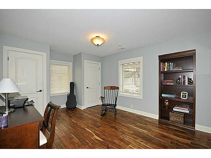 7025 Warwick Road Indianapolis, IN 46220 - Photo 16 of 24 Gallery Image 16