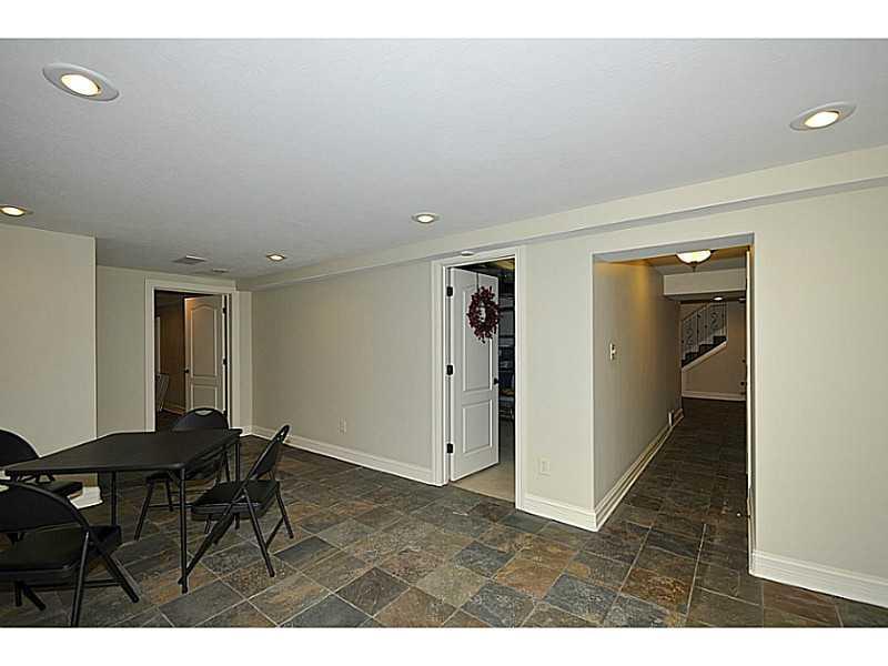 7025 Warwick Road Indianapolis, IN 46220 - Photo 19 of 24 Gallery Image 19