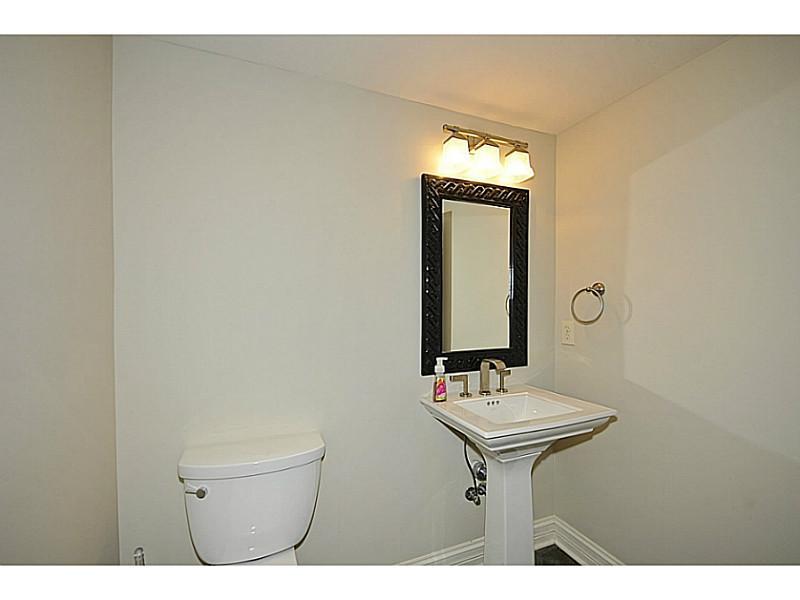 7025 Warwick Road Indianapolis, IN 46220 - Photo 21 of 24 Gallery Image 21