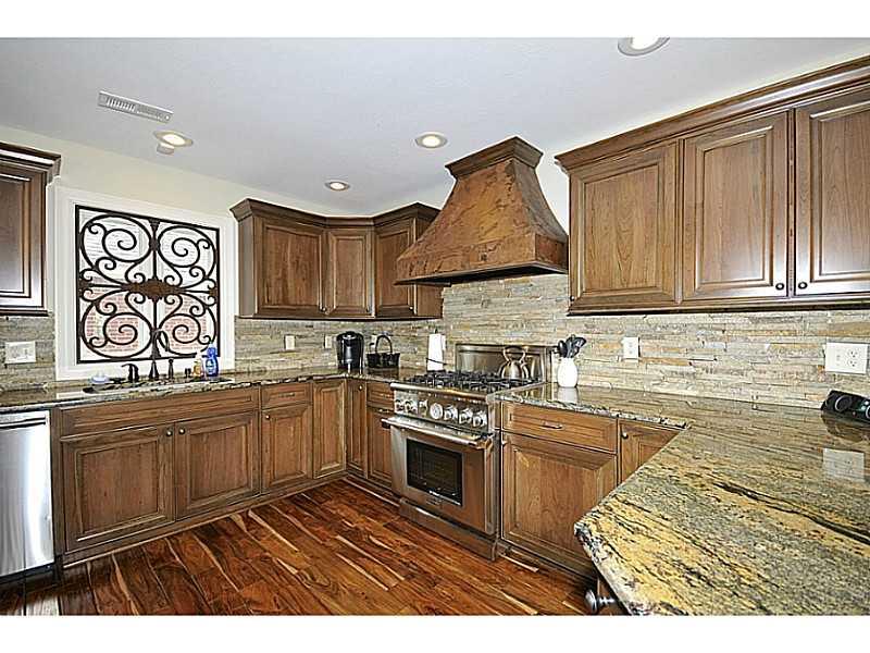 7025 Warwick Road Indianapolis, IN 46220 - Photo 9 of 24 Gallery Image 9