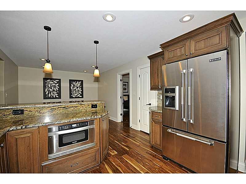 7025 Warwick Road Indianapolis, IN 46220 - Photo 10 of 24 Gallery Image 10