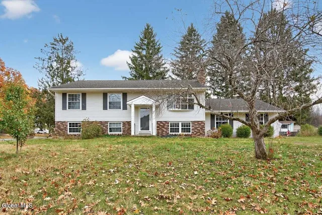 $449,000 | 11 Worden Drive, Saratoga Springs, NY 12866