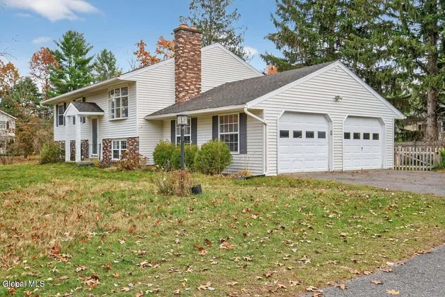 $449,000 | 11 Worden Drive, Saratoga Springs, NY 12866