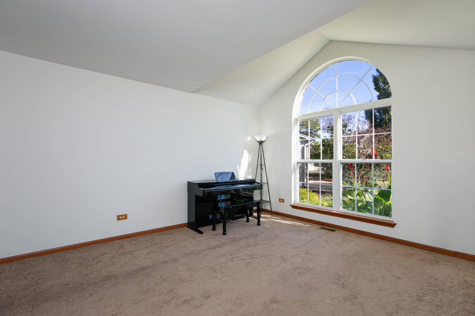 1897 Shore Line Court Romeoville, IL 60446 - Photo 5 of 23 Gallery Image 5