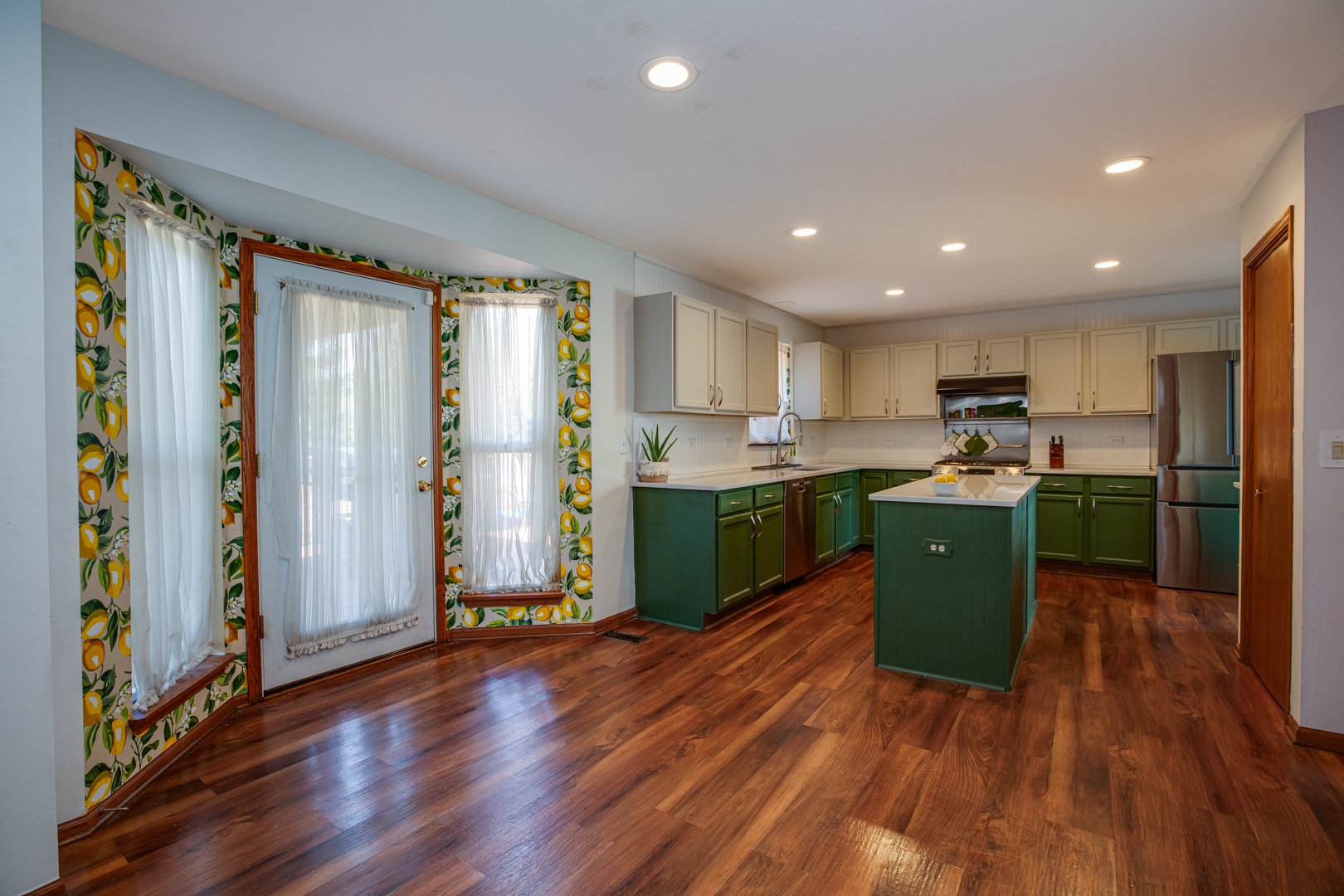1897 Shore Line Court Romeoville, IL 60446 - Photo 7 of 23 Gallery Image 7