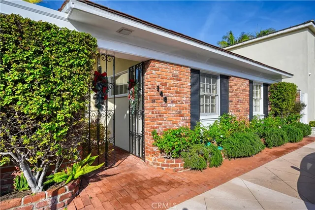 $8,200 | 149 Via Waziers, Newport Beach, CA 92663