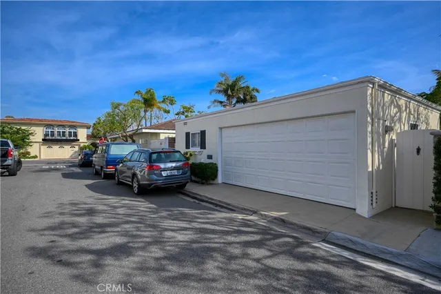 $8,200 | 149 Via Waziers, Newport Beach, CA 92663