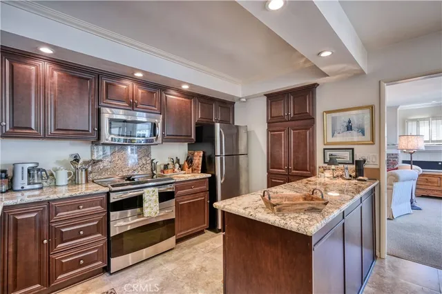 $8,200 | 149 Via Waziers, Newport Beach, CA 92663