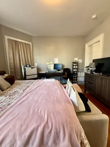 $1,800 | 209 Cottage Street, Unit 1, Pawtucket, RI 02860