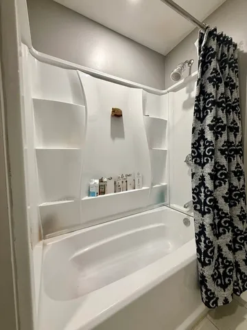 $1,800 | 209 Cottage Street, Unit 1, Pawtucket, RI 02860