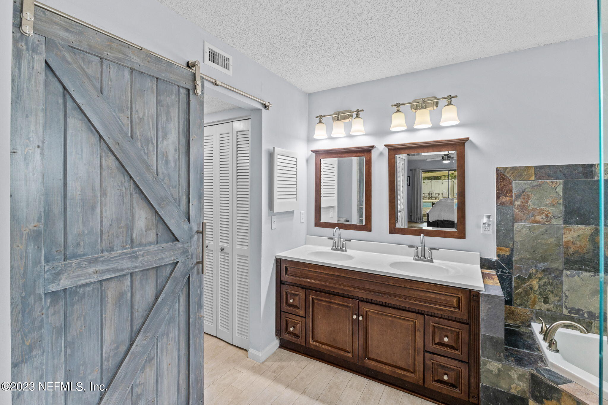 5320 Fort Caroline Road Jacksonville, FL 32277 - Photo 18 of 28 18-WeGoFar_5320FortCarolineRd_018