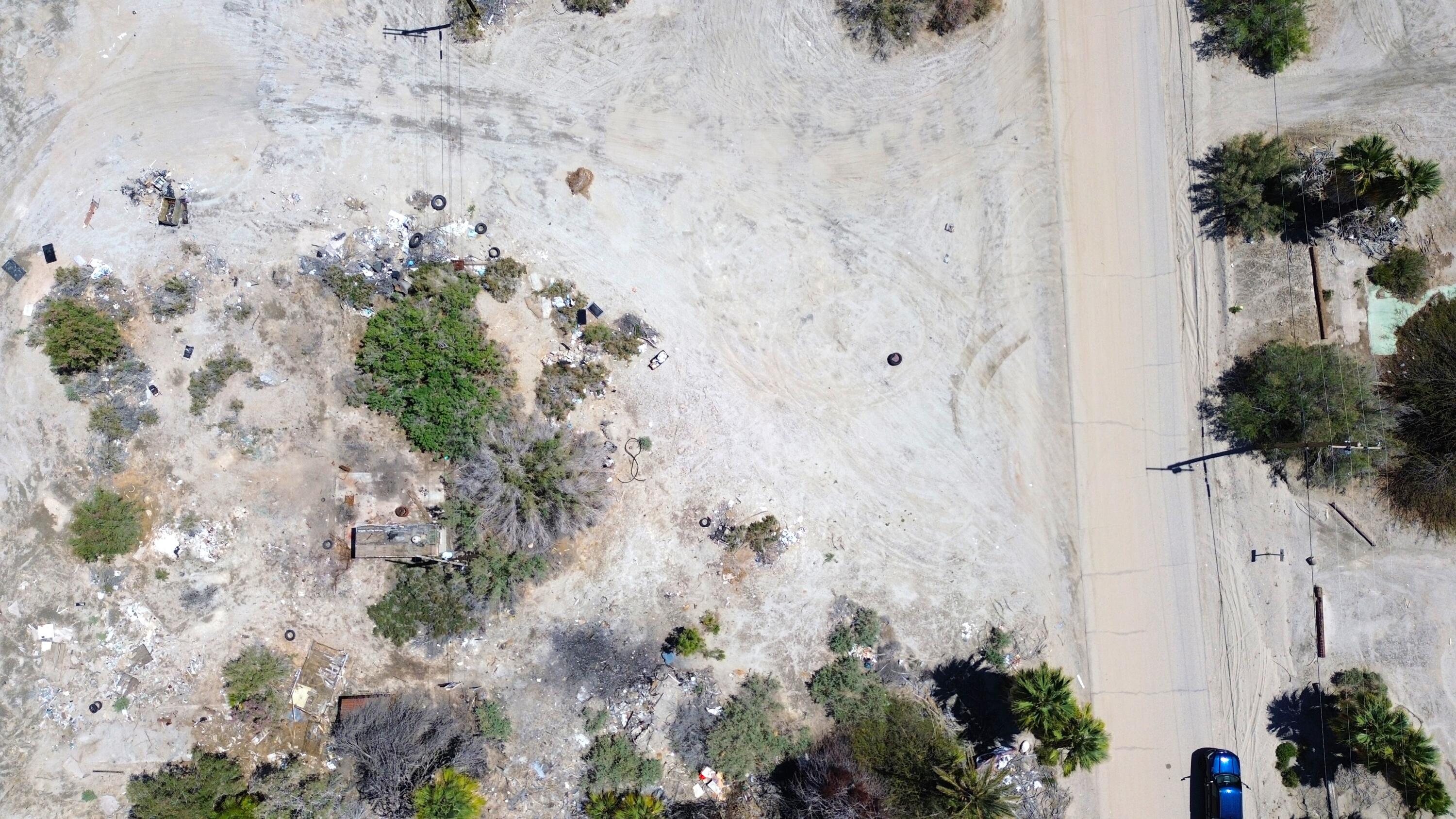 272 Brawley Avenue Thermal, CA 92274 - Photo 5 of 17 a view of a backyard of a house