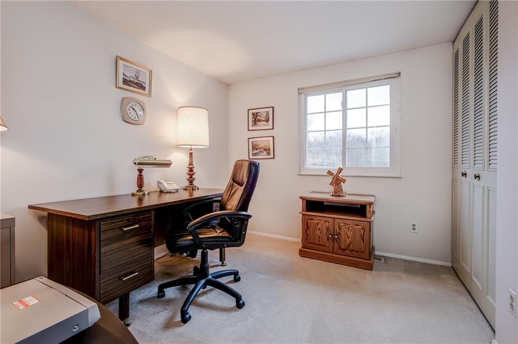 2532 Cole Road Wexford, PA 15090 - Photo 16 of 24 Gallery Image 16
