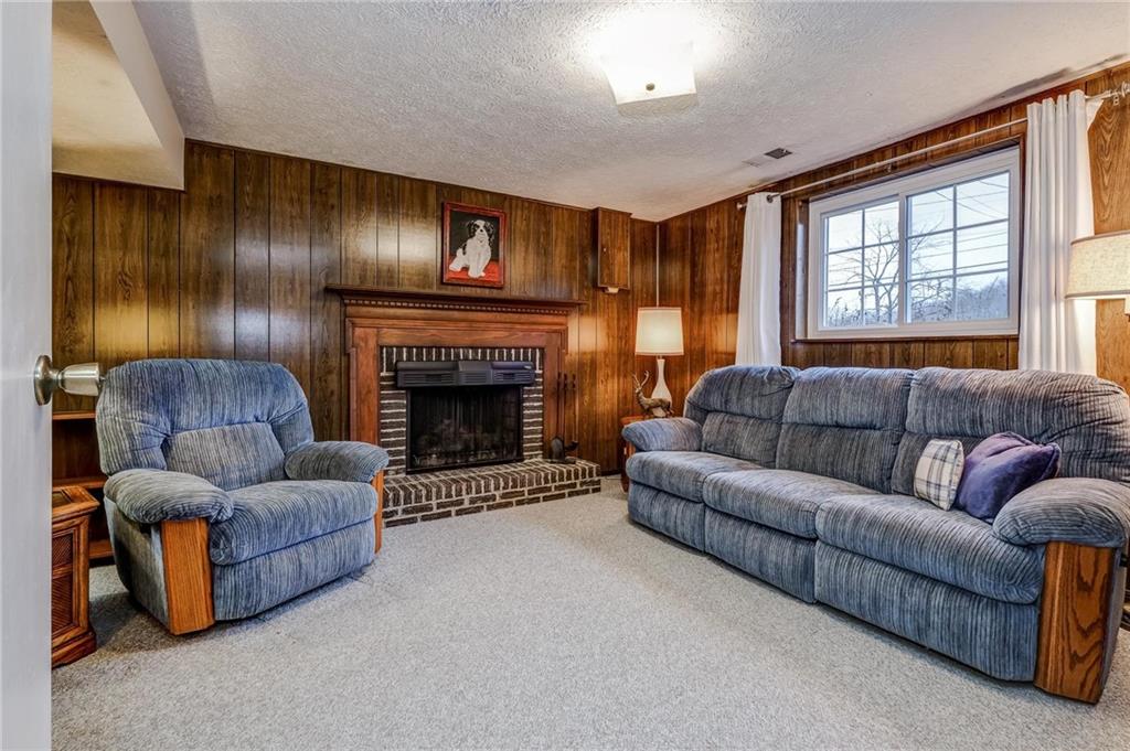 2532 Cole Road Wexford, PA 15090 - Photo 17 of 24 Gallery Image 17
