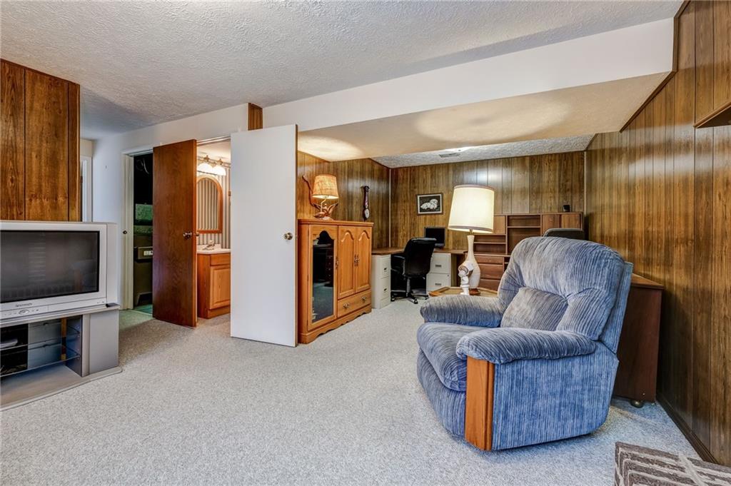 2532 Cole Road Wexford, PA 15090 - Photo 18 of 24 Gallery Image 18
