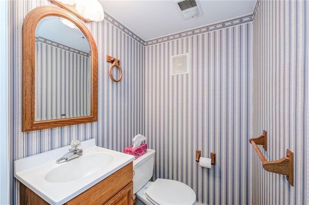 2532 Cole Road Wexford, PA 15090 - Photo 19 of 24 Gallery Image 19