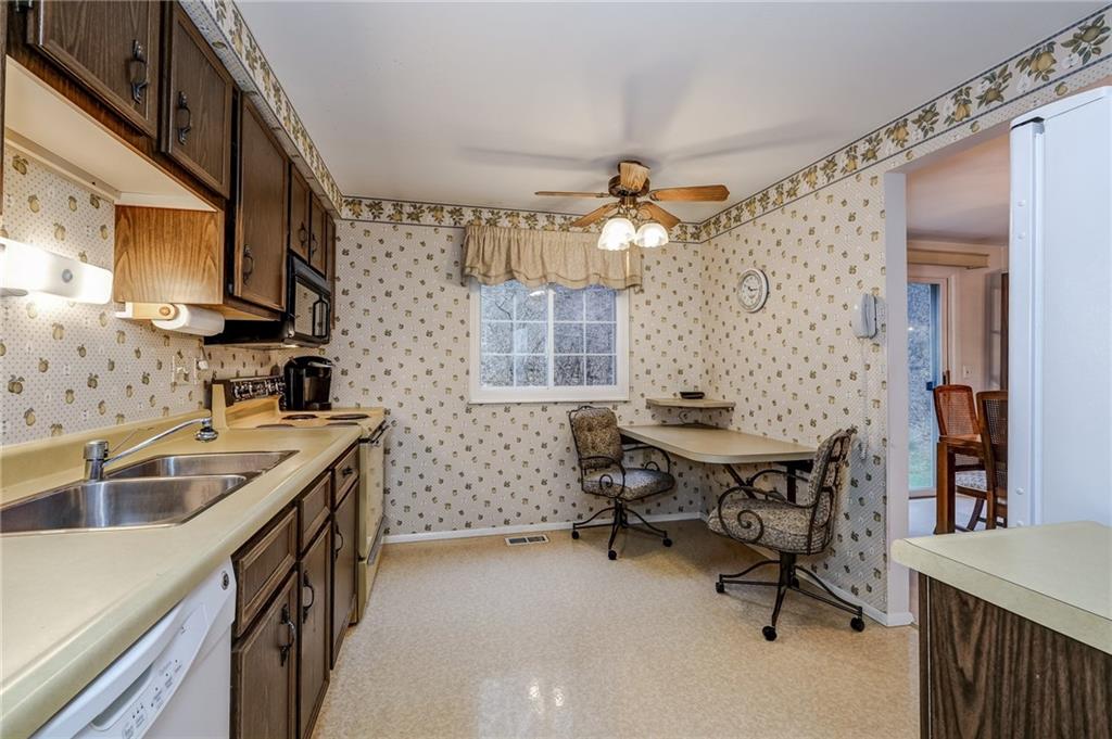 2532 Cole Road Wexford, PA 15090 - Photo 10 of 24 Gallery Image 10