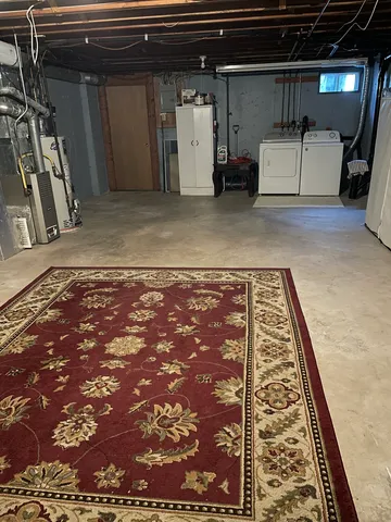 a view of utility room