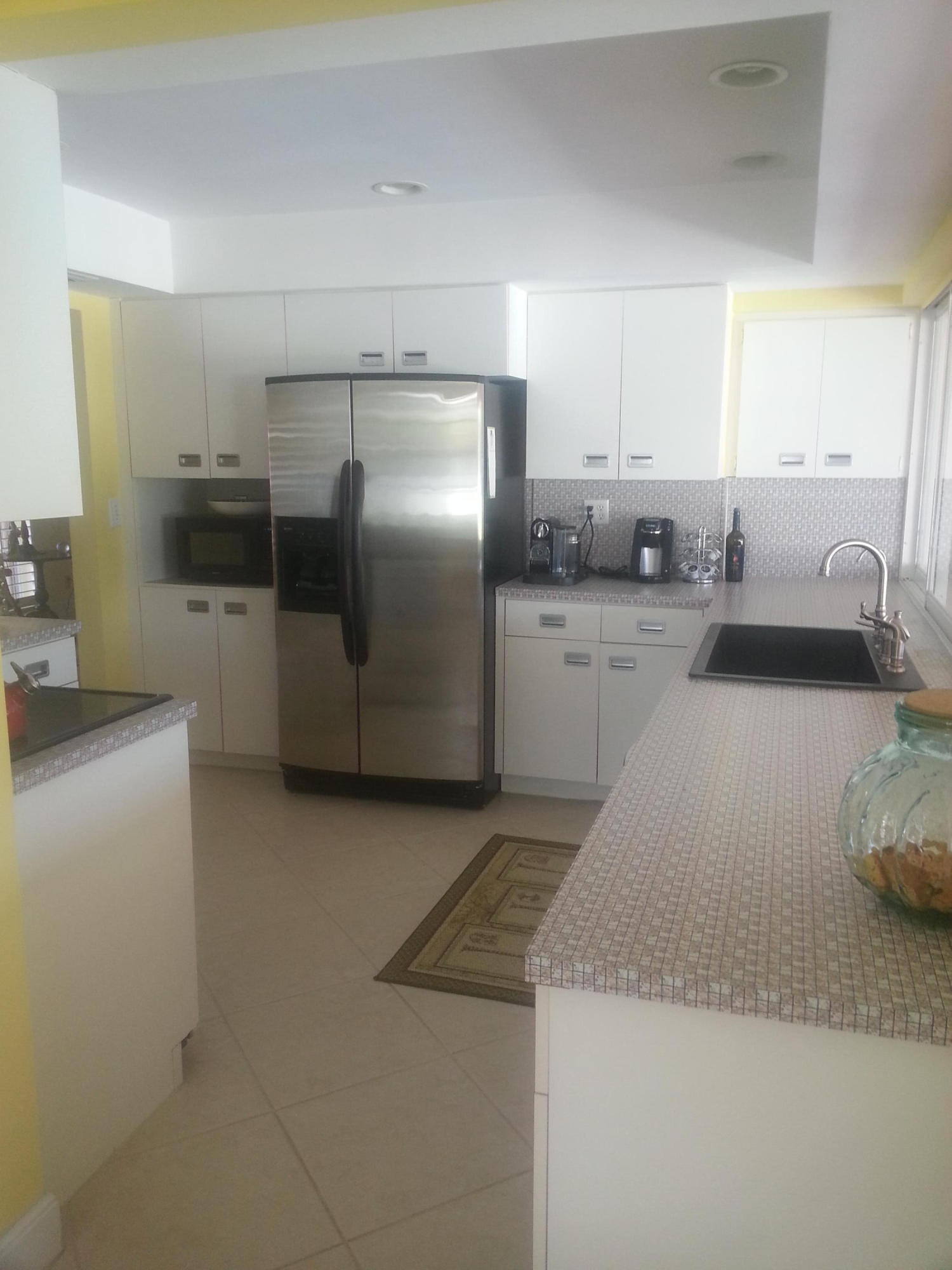 781 Southwest 4th Street Boca Raton, FL 33486 - Photo 3 of 10 kitchen
