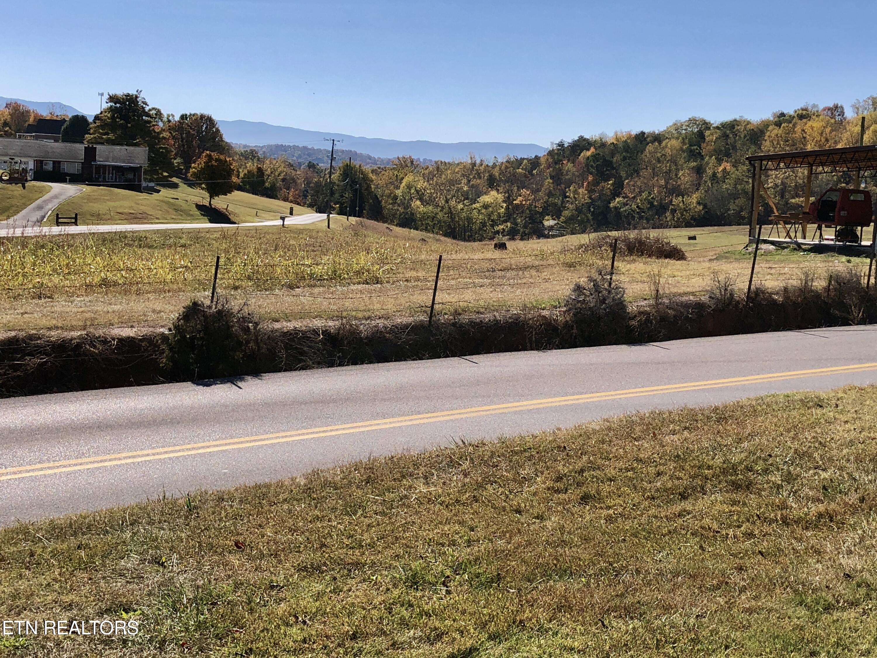 420 Bent Road Kodak, TN 37764 - Photo 3 of 32 IMG_5186