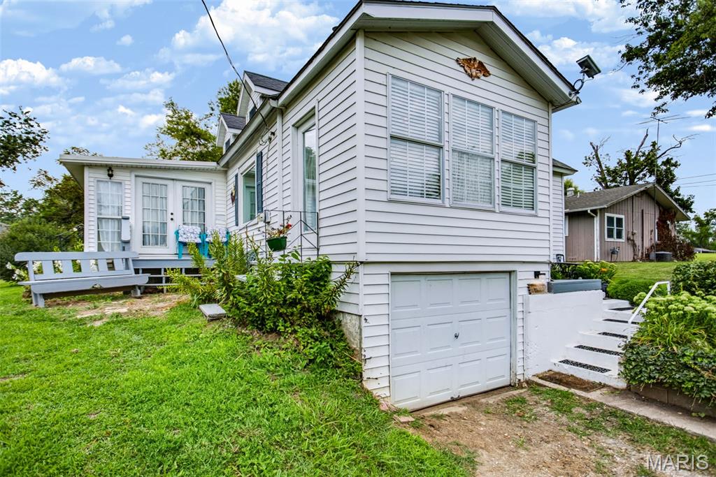 706 Spring Street Pleasant Hill, IL 62366 - Photo 2 of 56 Gallery Image 2