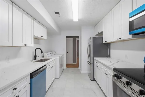 $2,000 | 2388 Lawrenceville Highway, Unit D, Decatur, GA 30033