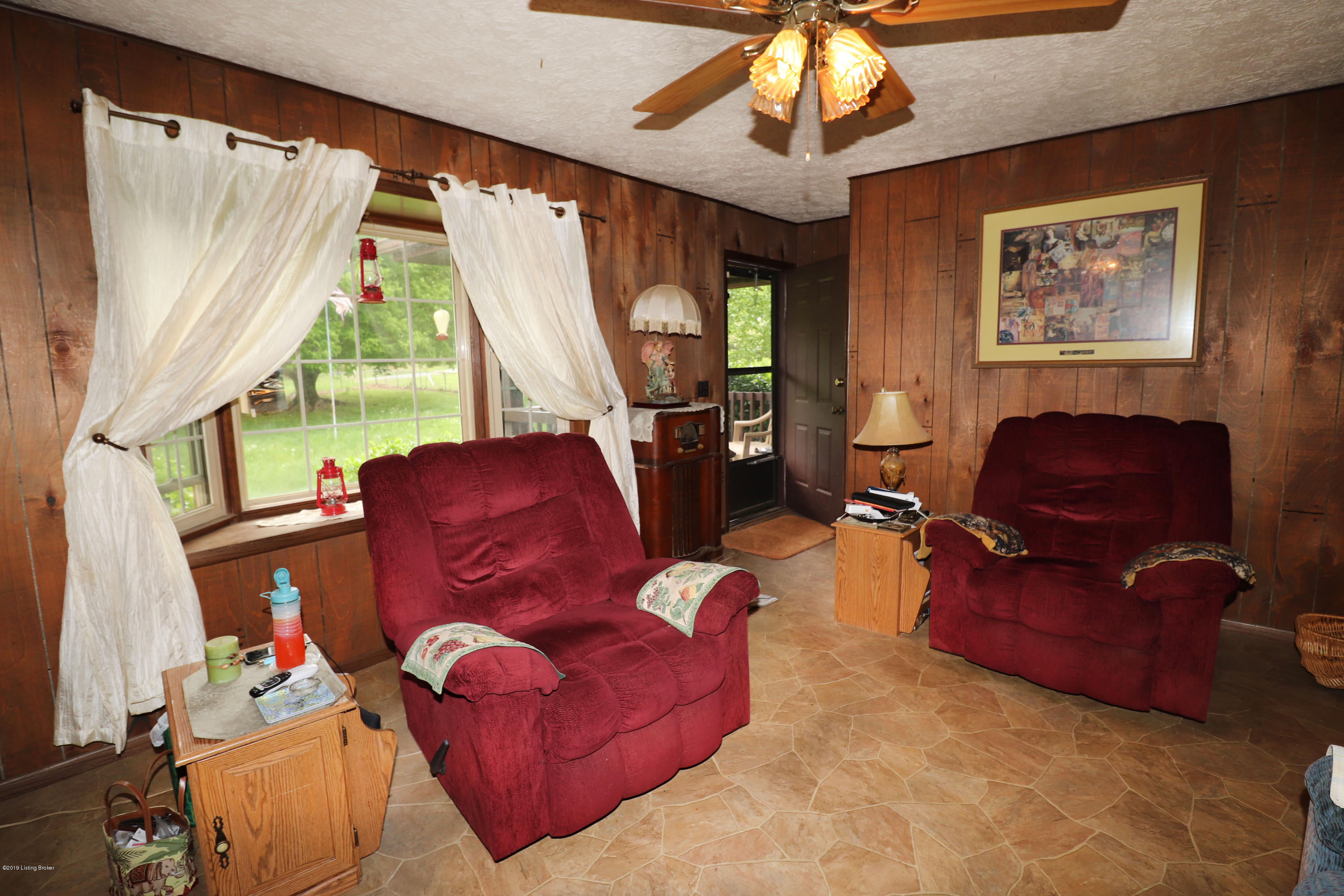 135 Hobbs Reesor Road Ekron, KY 40117 - Photo 8 of 26 IMG_4656