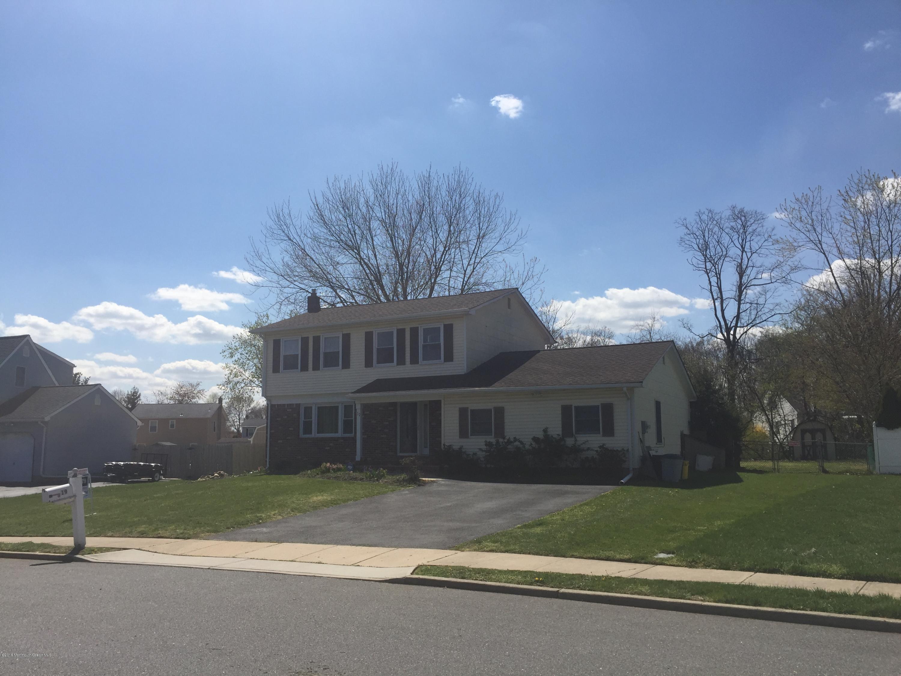 19 Hobbs Road Hamilton, NJ 08619 - Photo 3 of 42 IMG_3473