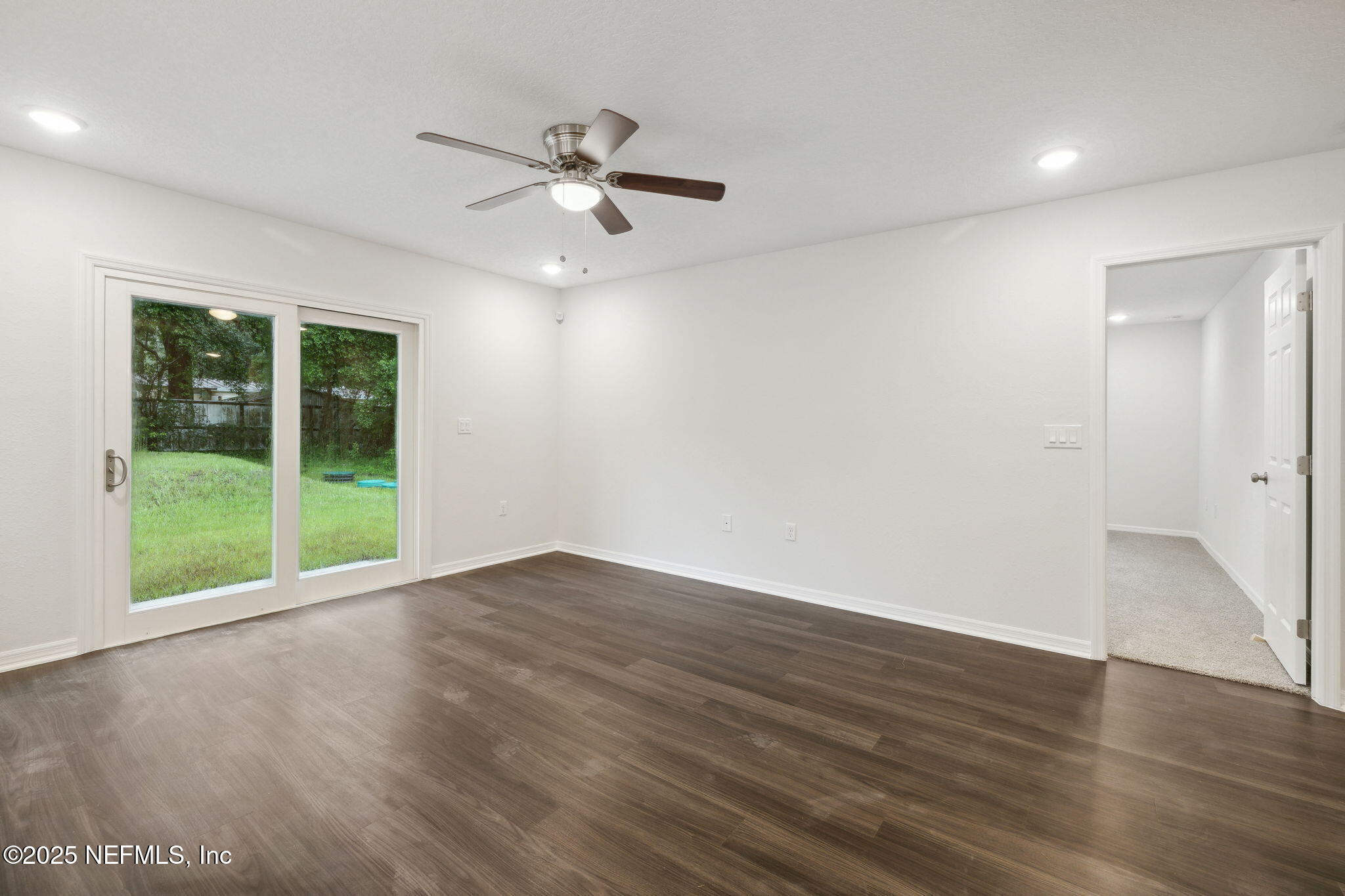 8552 Metto Road Jacksonville, FL 32244 - Photo 4 of 28 Living Area