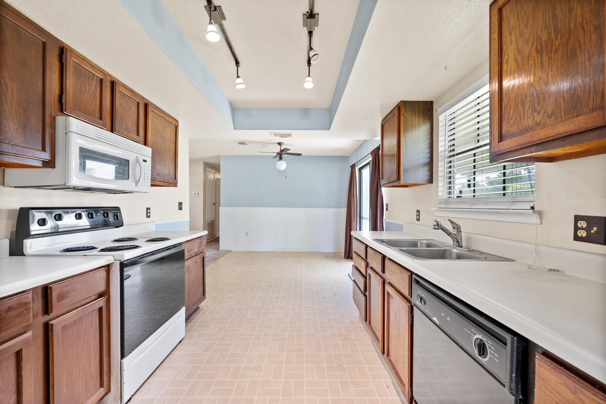 505 Linda Court Foley, AL 36535 - Photo 8 of 17