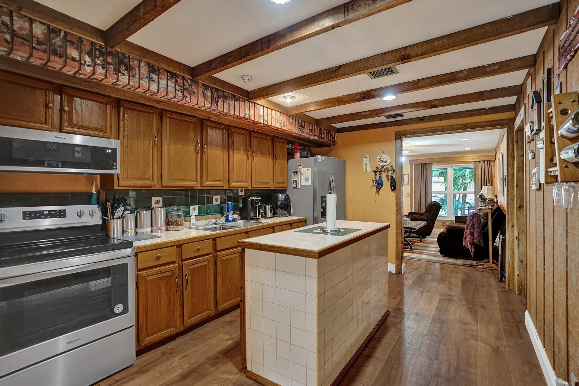 5737 Freedom Street Hollywood, FL 33021 - Photo 17 of 64 DSC04620