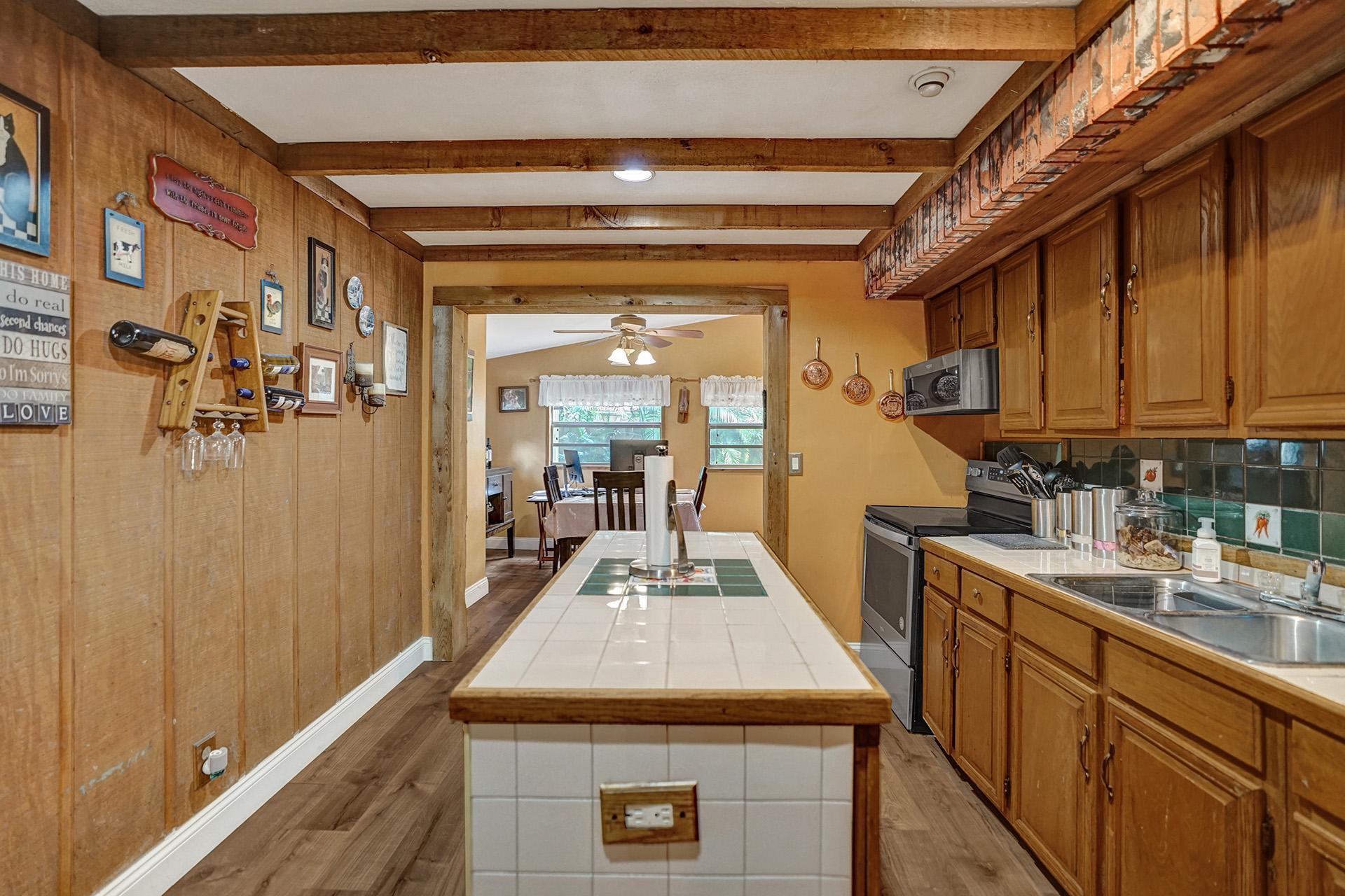 5737 Freedom Street Hollywood, FL 33021 - Photo 18 of 64 DSC04617