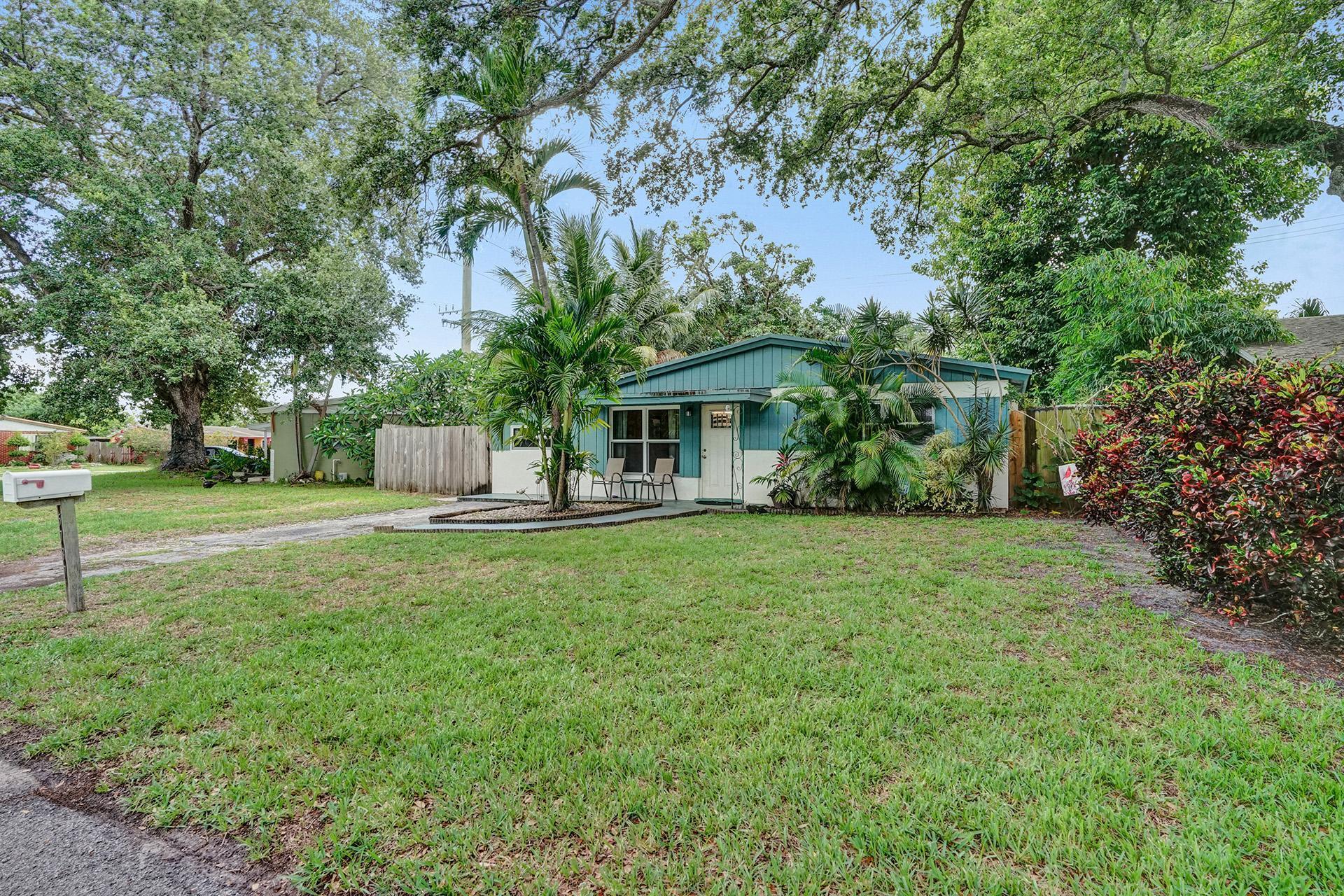 5737 Freedom Street Hollywood, FL 33021 - Photo 2 of 64 DSC04554