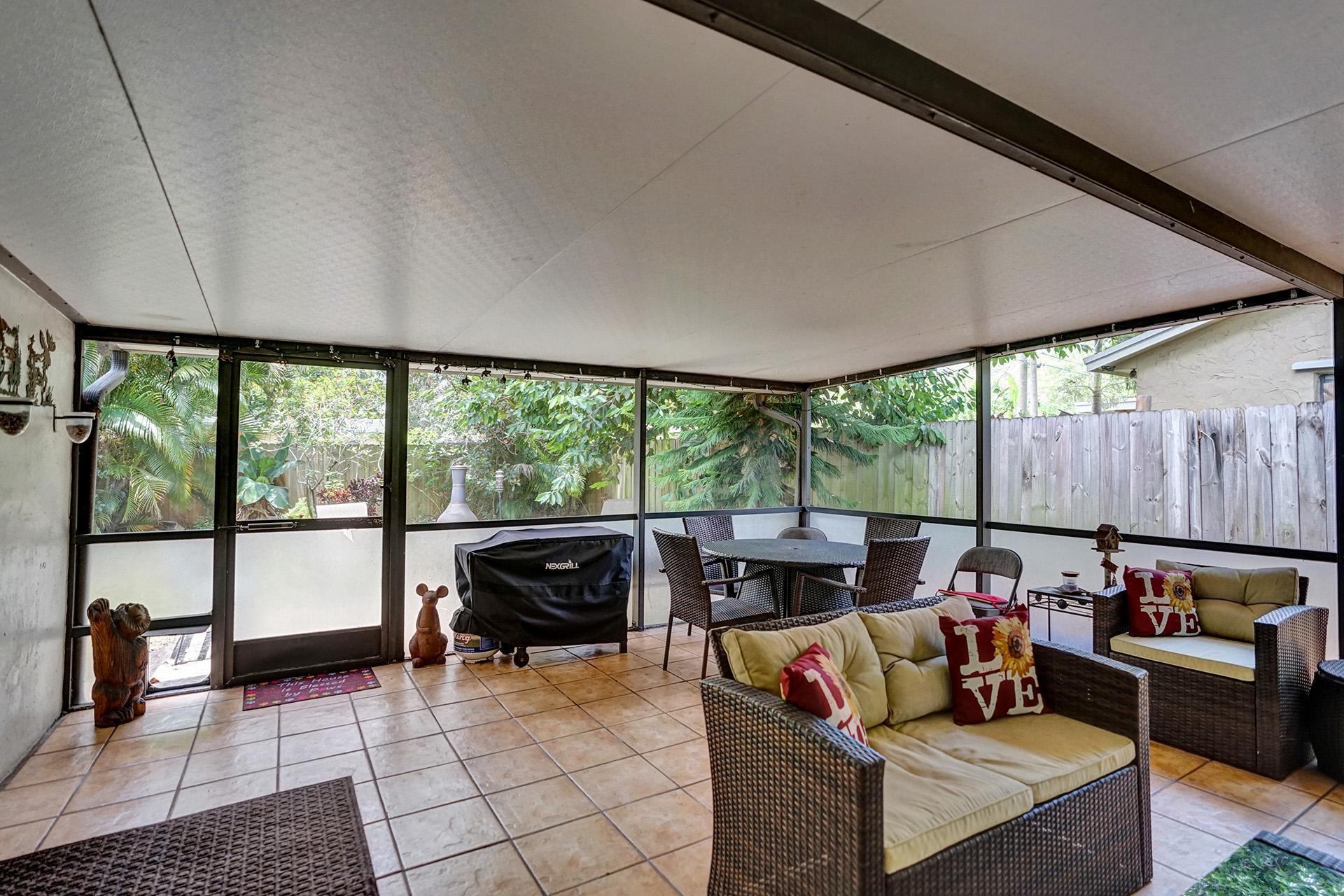 5737 Freedom Street Hollywood, FL 33021 - Photo 42 of 64 DSC04647