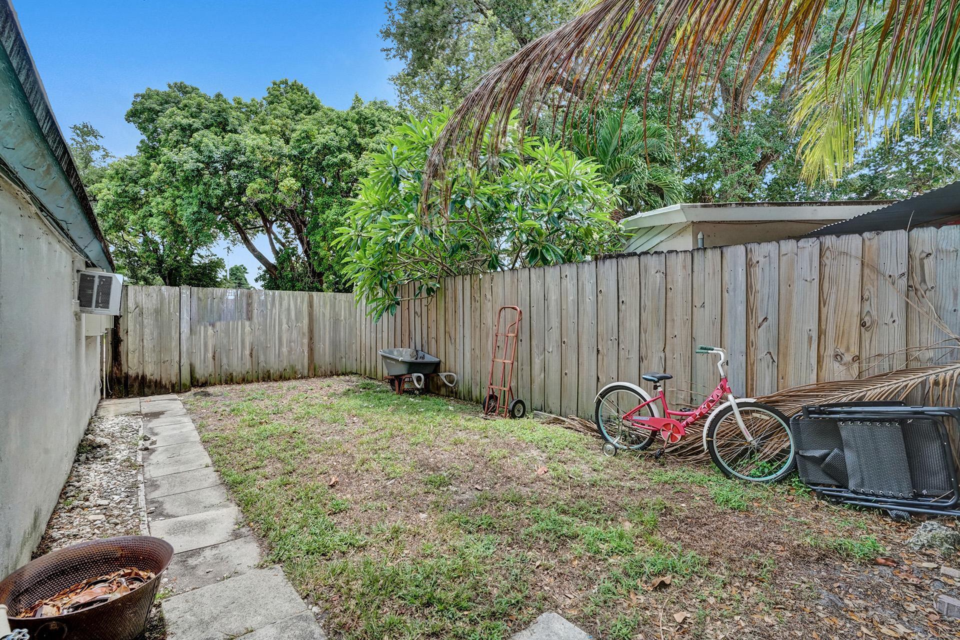 5737 Freedom Street Hollywood, FL 33021 - Photo 48 of 64 DSC04677