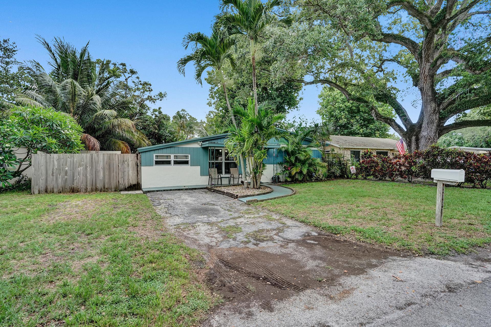 5737 Freedom Street Hollywood, FL 33021 - Photo 5 of 64 DSC04563