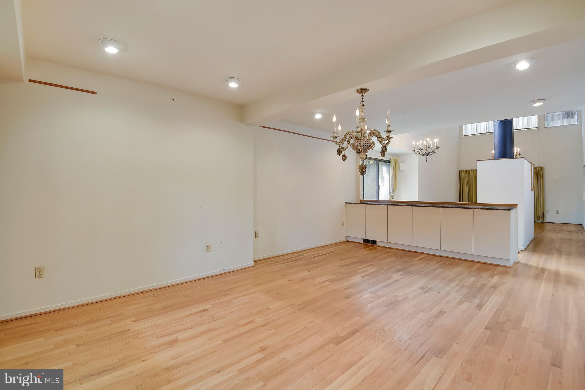 9322 Friars Road Bethesda, MD 20817 - Photo 11 of 30 Interior (General)