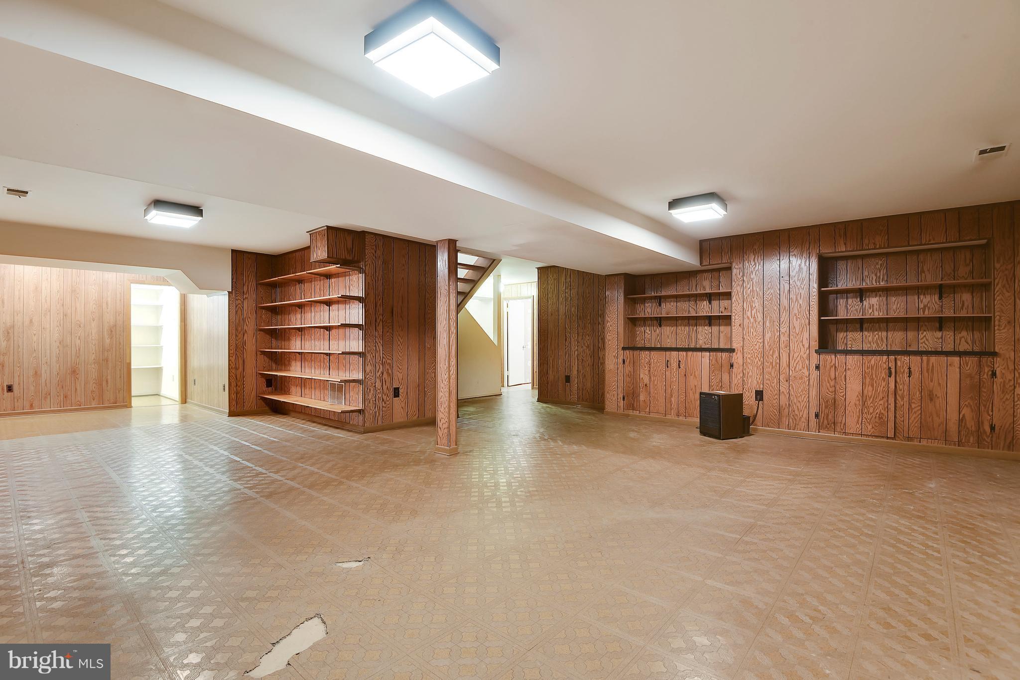 9322 Friars Road Bethesda, MD 20817 - Photo 17 of 30 Recreation Room