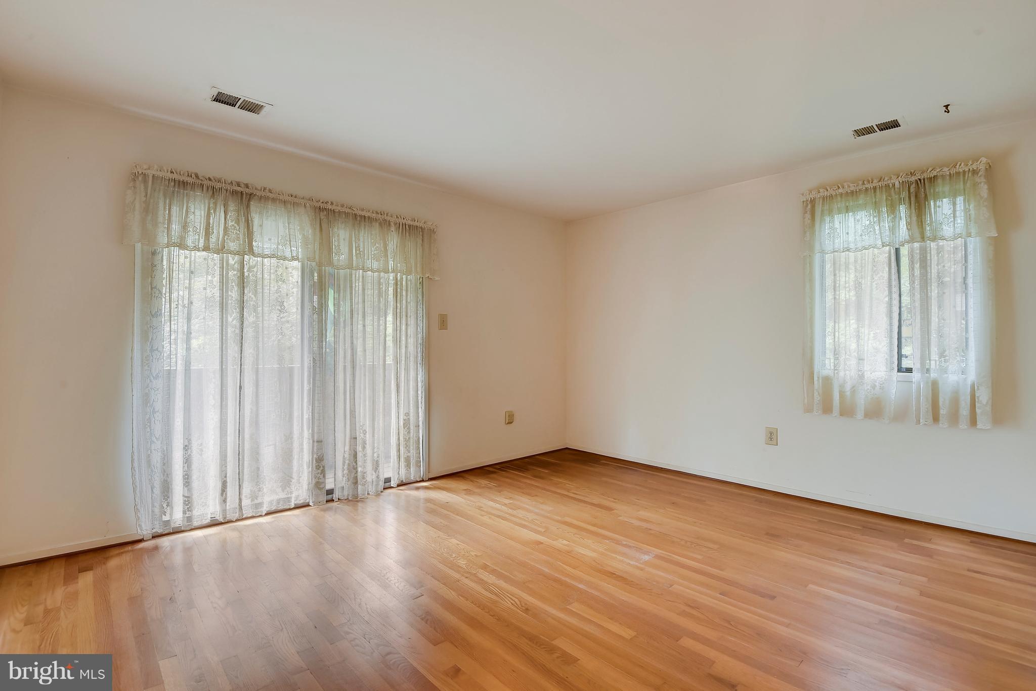 9322 Friars Road Bethesda, MD 20817 - Photo 22 of 30 Bedroom