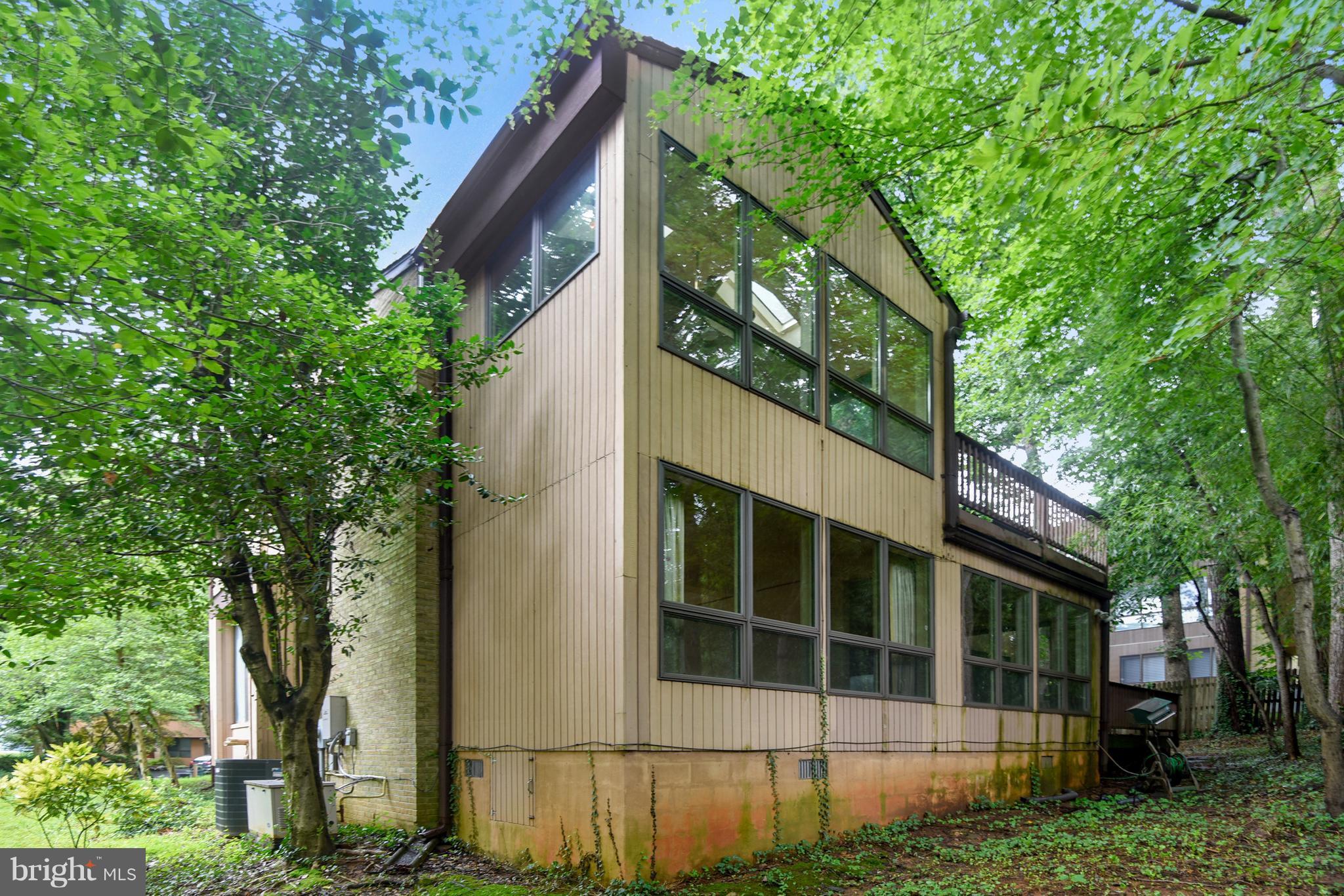 9322 Friars Road Bethesda, MD 20817 - Photo 27 of 30 Exterior (Rear)