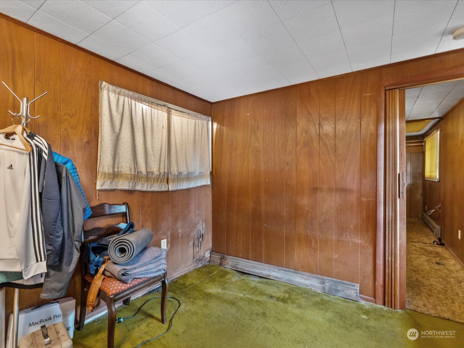 8832 Interlake Avenue North Seattle, WA 98103 - Photo 15 of 29 a room with musical instruments