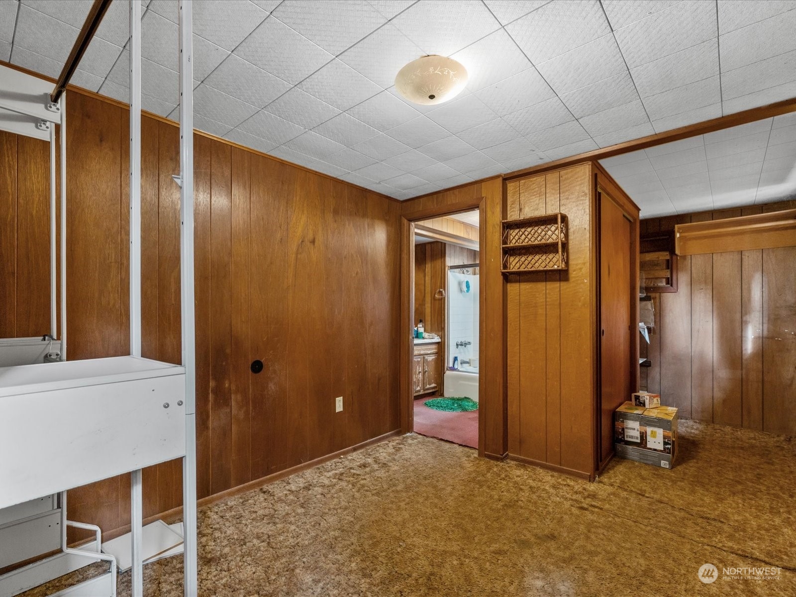 8832 Interlake Avenue North Seattle, WA 98103 - Photo 17 of 29