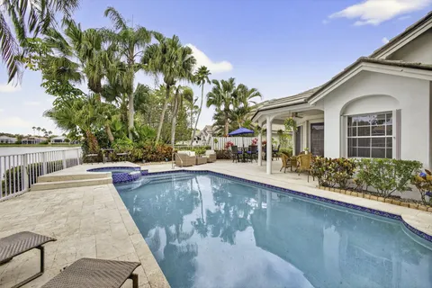 $1,100,000 | 108 Eagleton Lane, Palm Beach Gardens, FL 33418