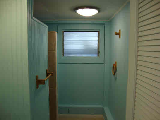 81-1018 Captain Cook Road Captain Cook, HI 96704 - Photo 14 of 24 a bathroom with a shower