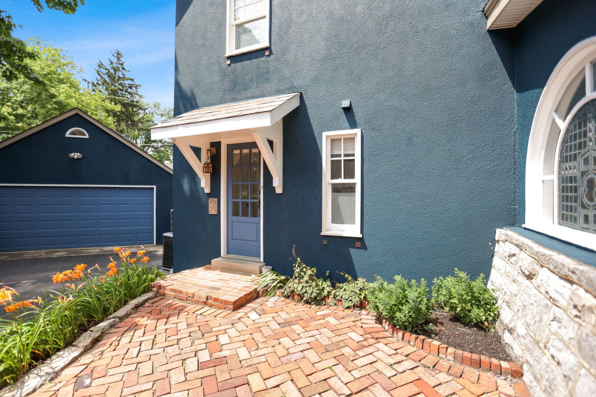 1761 Roxbury Road Upper Arlington, OH 43212 - Photo 30 of 111 Side Entry with pavers