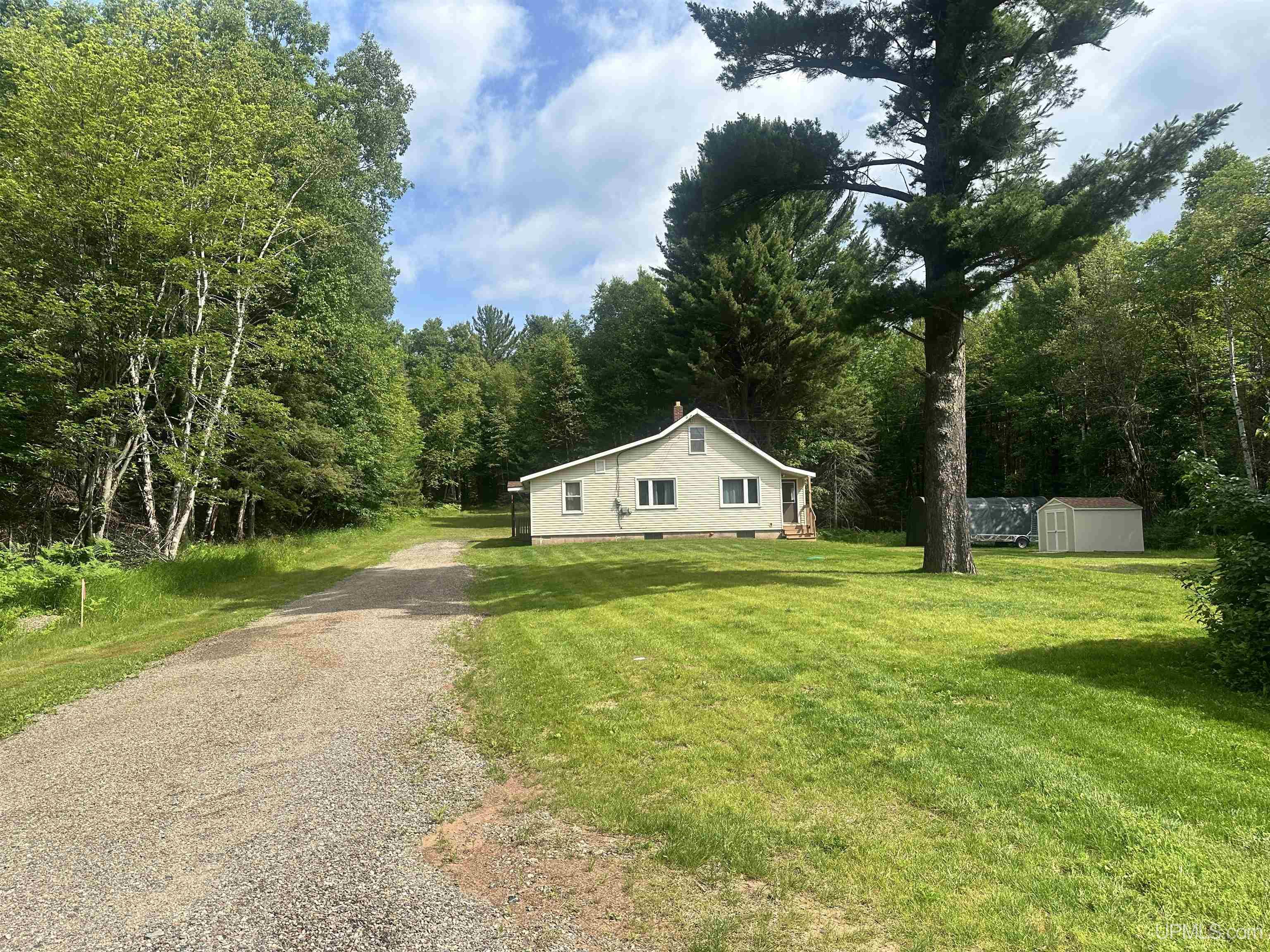 124 Wilderness Road Negaunee, MI 49866 - Photo 5 of 23 Gallery Image 5