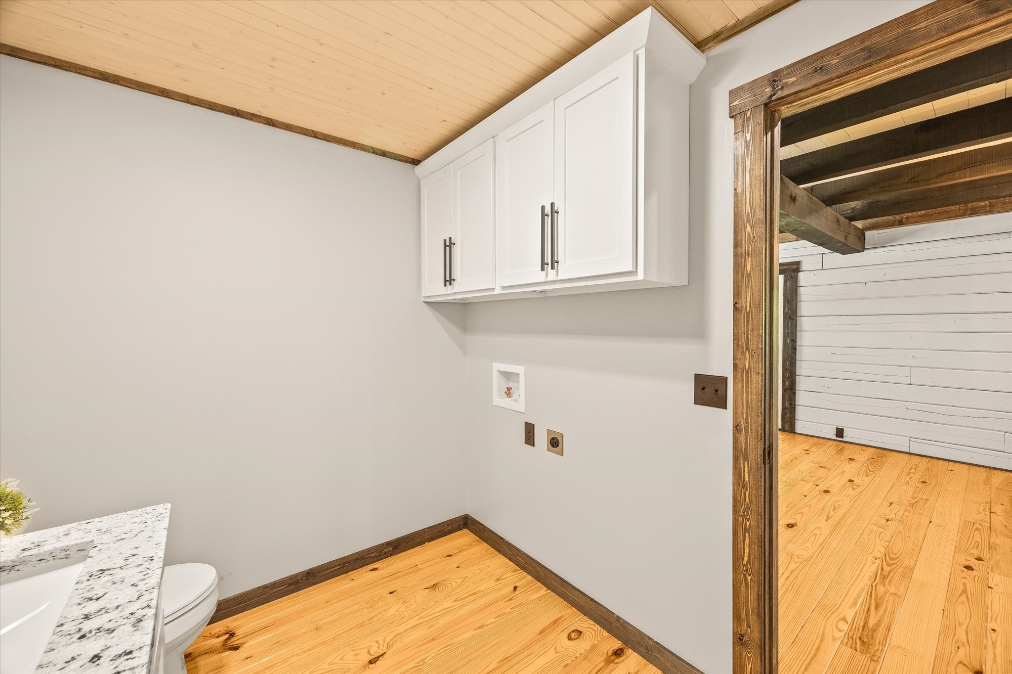 4221 New Hope Road Celina, TN 38551 - Photo 26 of 52 a view of a bedroom